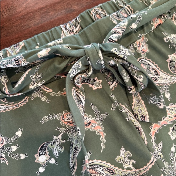 Cato Olive Paisley Print Pants 18/20 - Picture 4 of 7